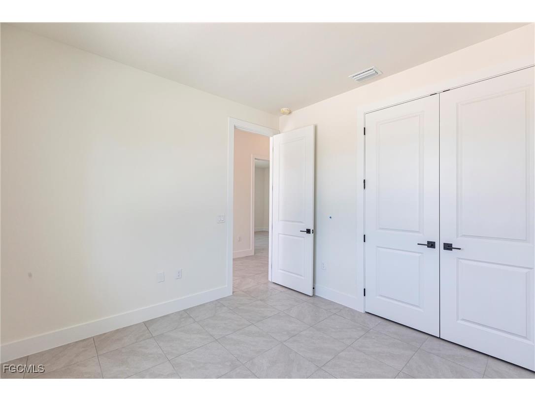 6141 Arbor Avenue Fort Myers FL 33905 2025011242 image33