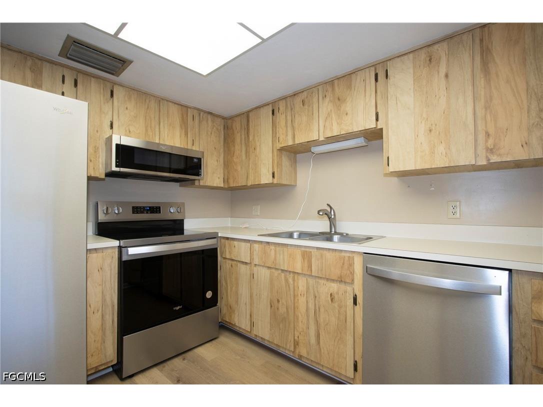 6142 Whiskey Creek Drive #621 Fort Myers FL 33919 2026021463 image9