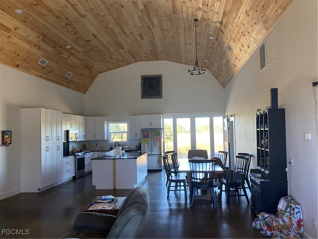 615 Kirby Thompson Road Fort Denaud FL 33935 2025020545 image4