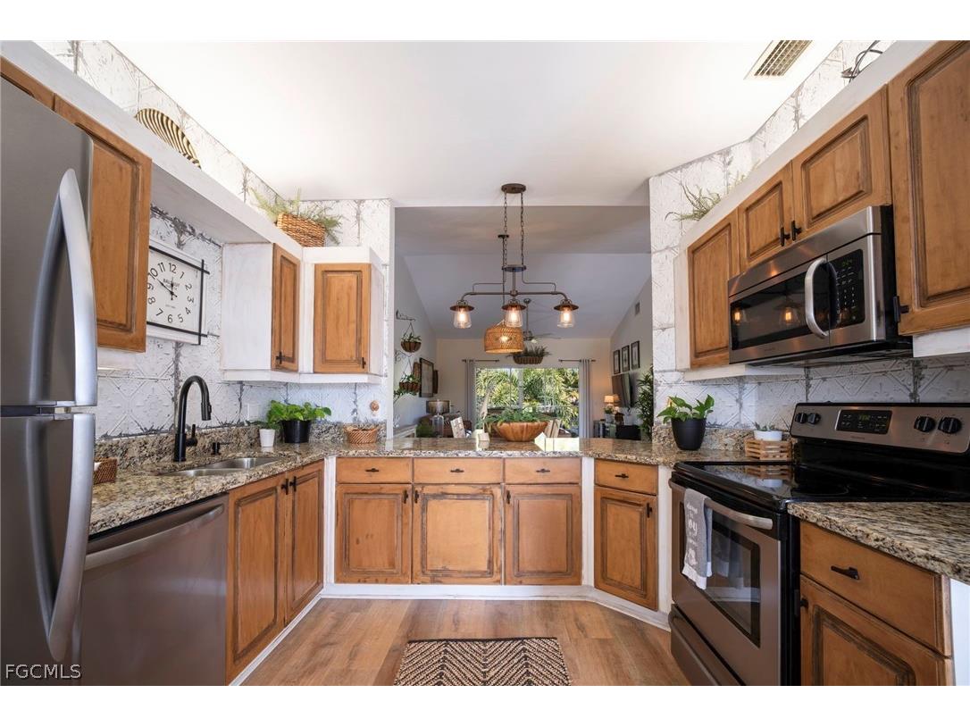 615 Rose Garden Road #7 Cape Coral FL 33914 2026006442 image4