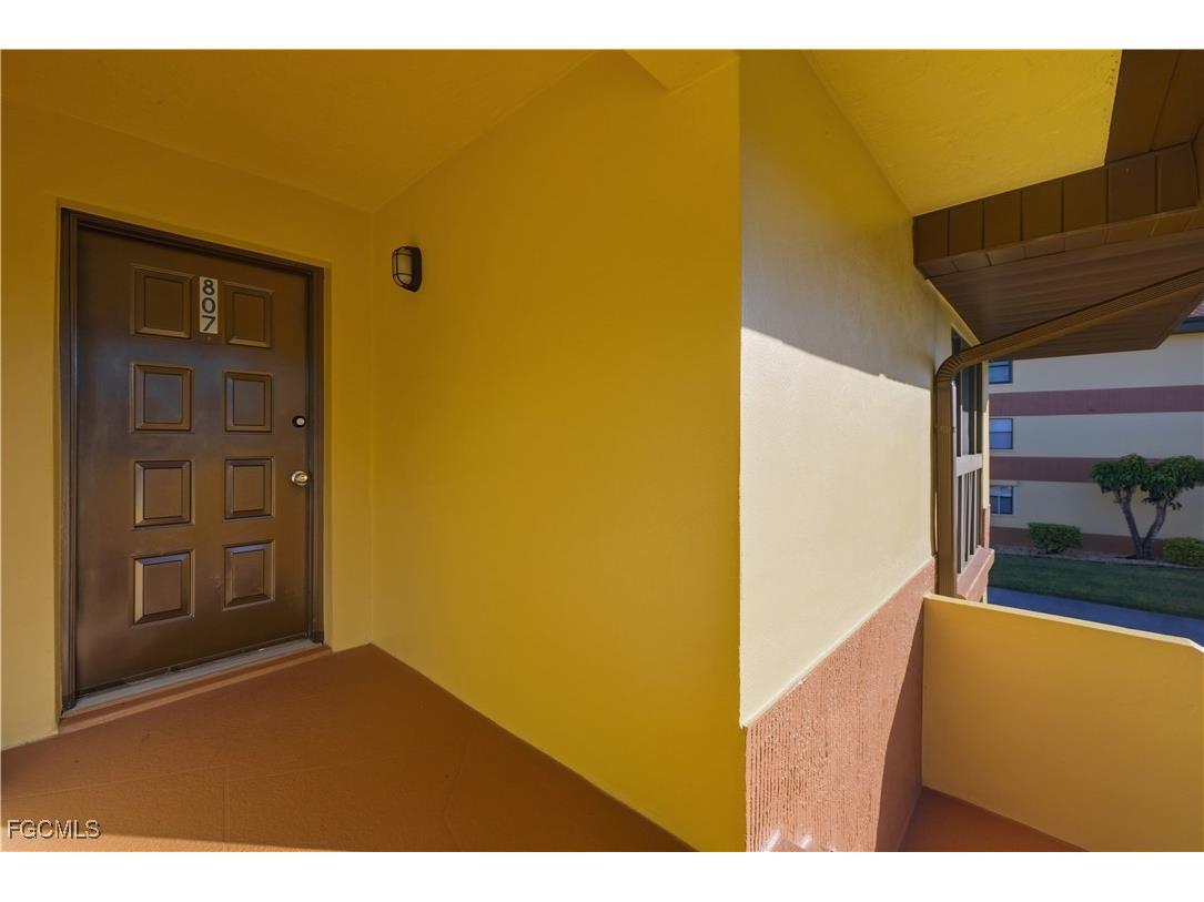 6150 Whiskey Creek Drive #807 Fort Myers FL 33919 2025016610 image4
