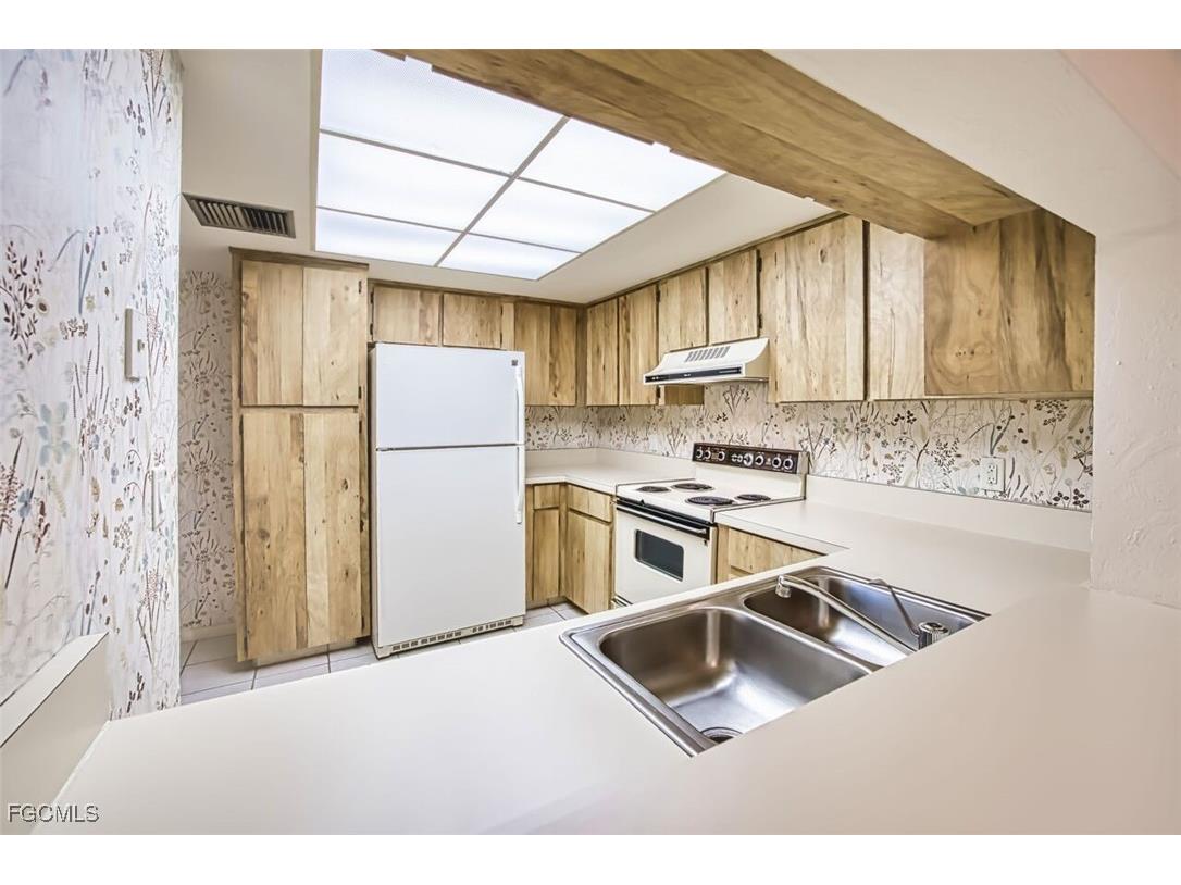 6150 Whiskey Creek Drive #811 Fort Myers FL 33919 2026004302 image12