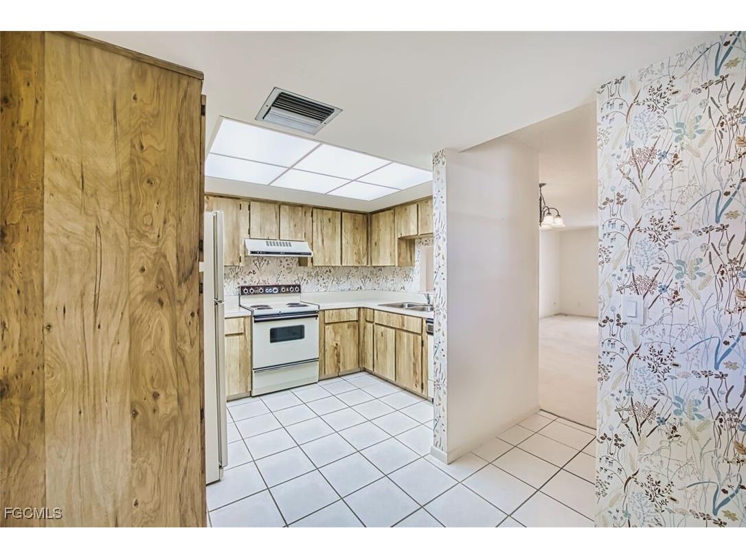 6150 Whiskey Creek Drive #811 Fort Myers FL 33919 2026004302 image9