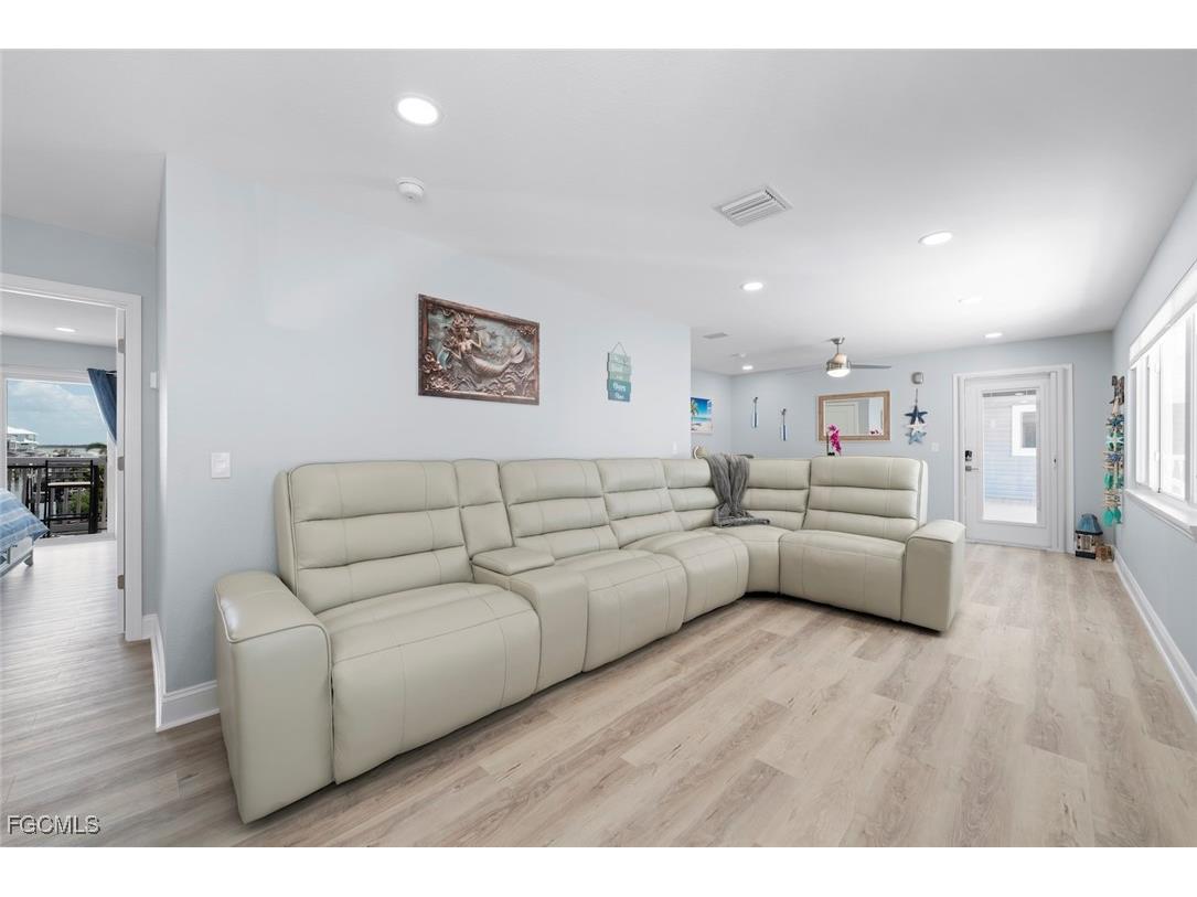 6151 Estero Boulevard #5 Fort Myers Beach FL 33931 2025018421 image36