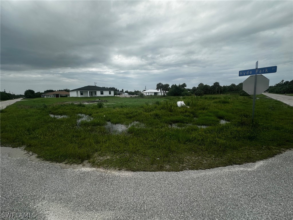 6154 Laurelwood Drive Fort Myers FL 33905 224049804 image1