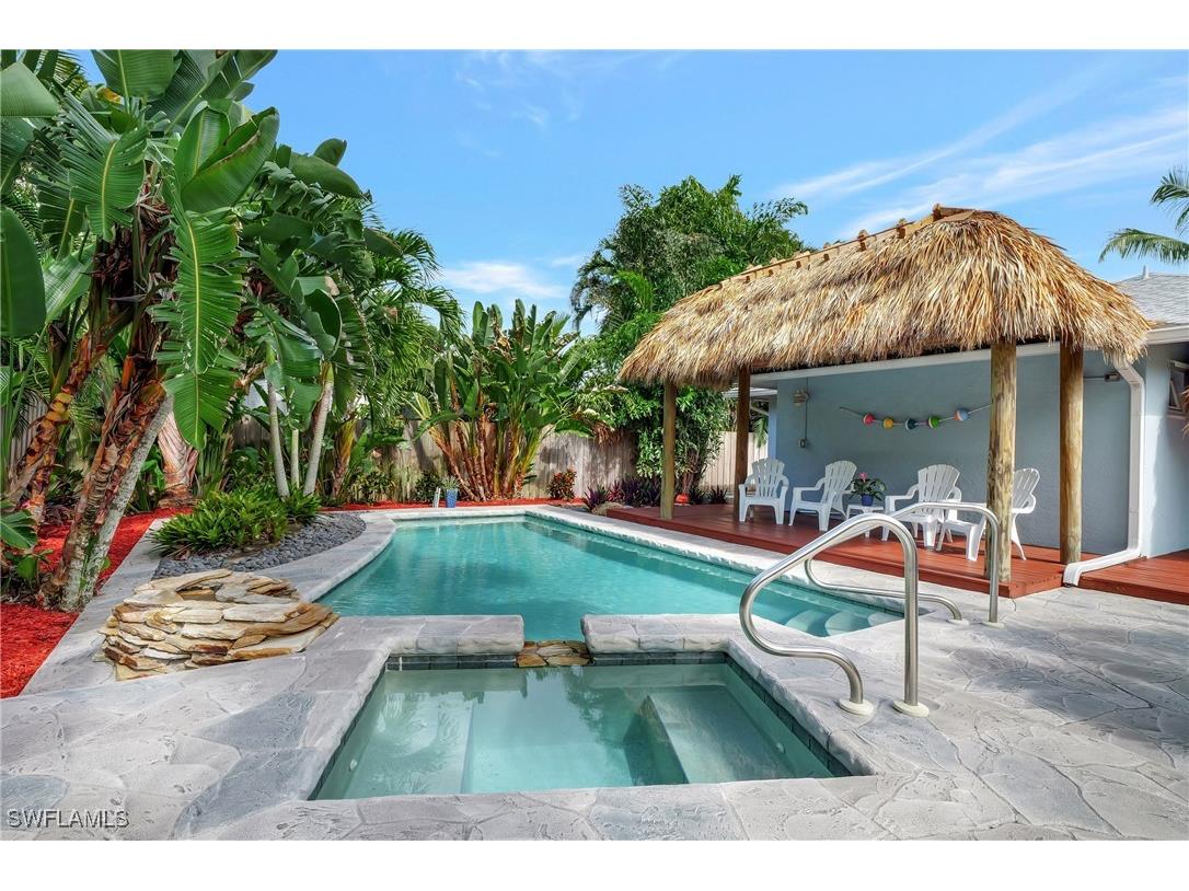 616 96th Avenue N Naples FL 34108 224079288 image1