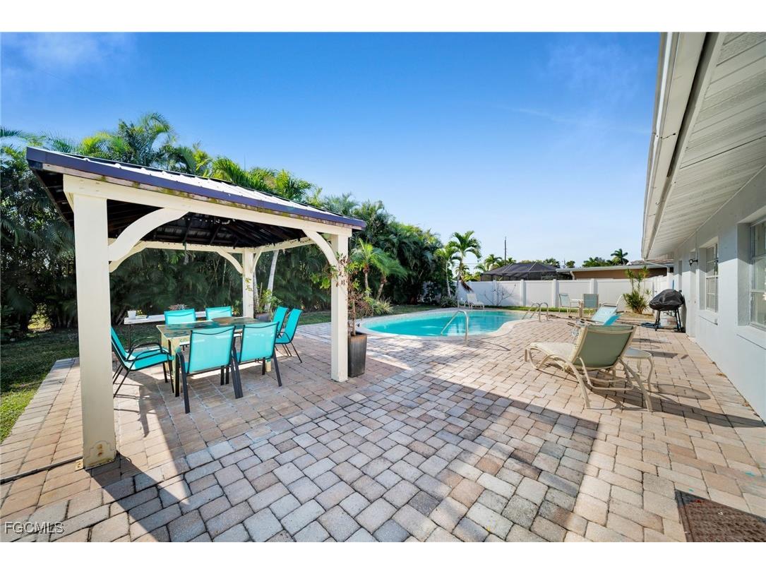 616 El Dorado Parkway E Cape Coral FL 33904 2026003043 image4