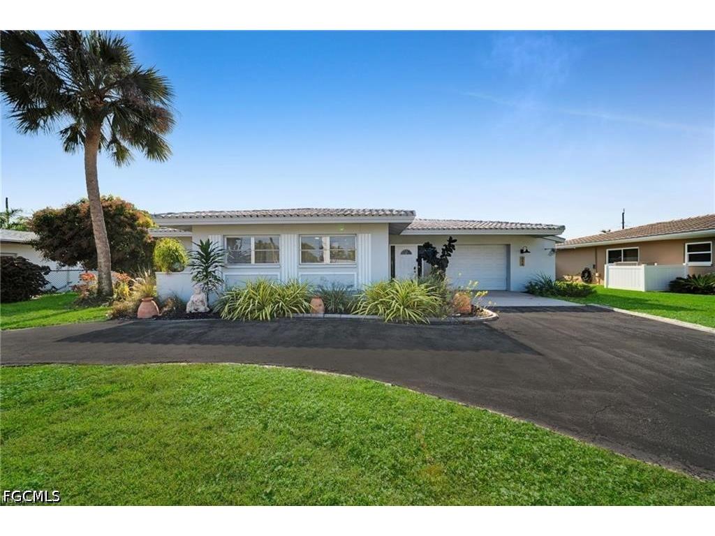 616 El Dorado Parkway E Cape Coral FL 33904 2026028813 image1