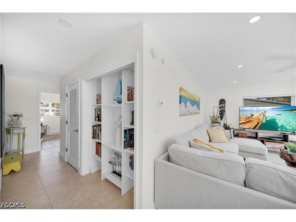 616 El Dorado Parkway E Cape Coral FL 33904 2026028813 image7