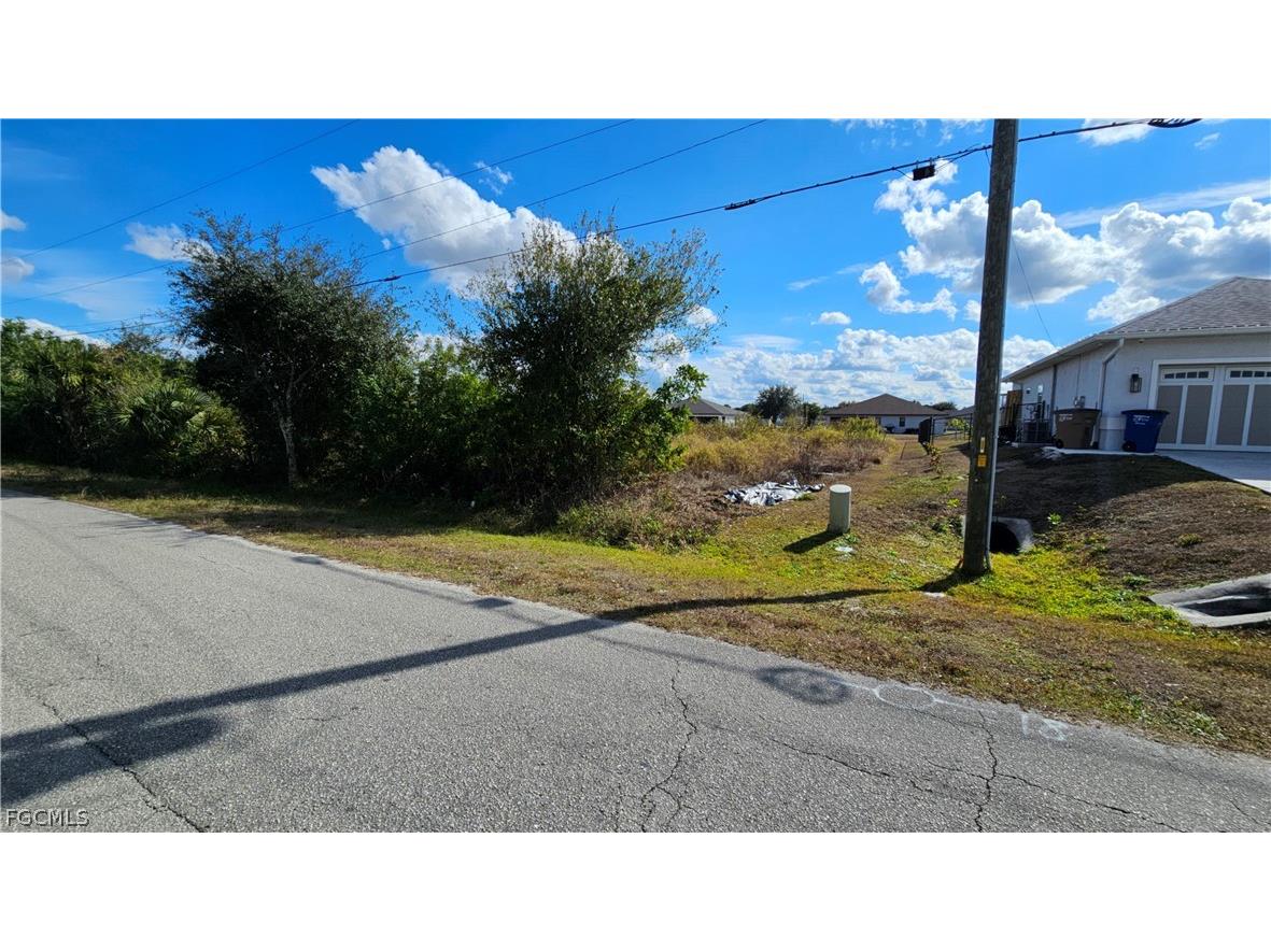 616 Kingsbury Street E Lehigh Acres FL 33974 2026003268 image2