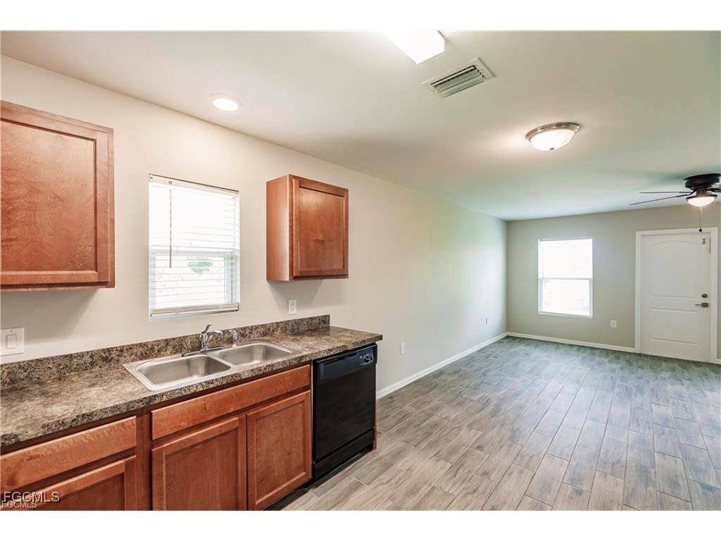 616 NE 24th Terrace Cape Coral FL 33909 2025022376 image6