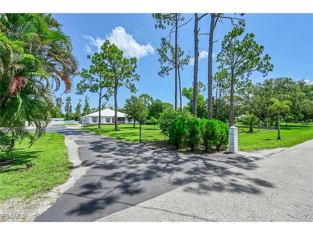 6163 Briarwood Terrace Fort Myers FL 33912 2025003718 image9