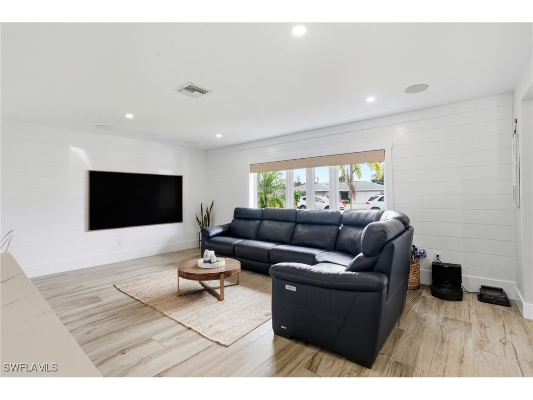 6163 Plumosa Avenue Fort Myers FL 33908 225077552 image9