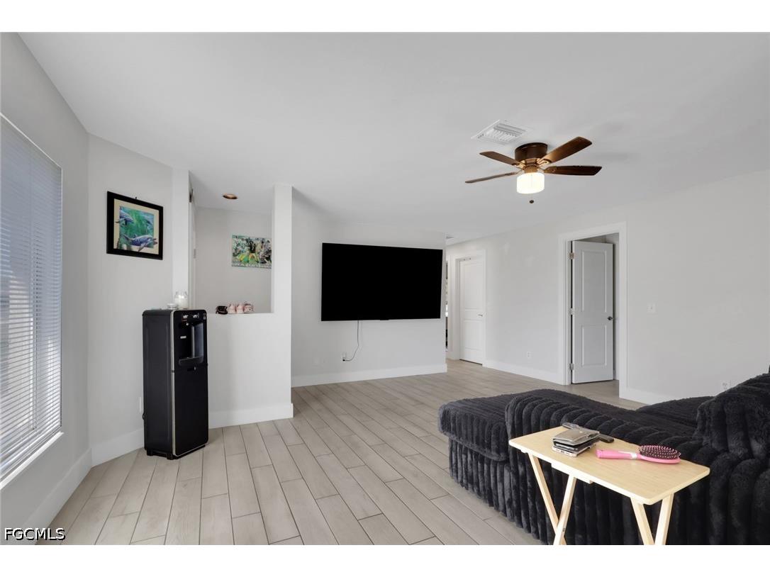 617/619 SE 12th Court Cape Coral FL 33990 2026014848 image18