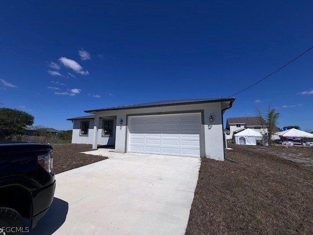 617 Chestnut Street E Lehigh Acres FL 33974 2026010794 image1