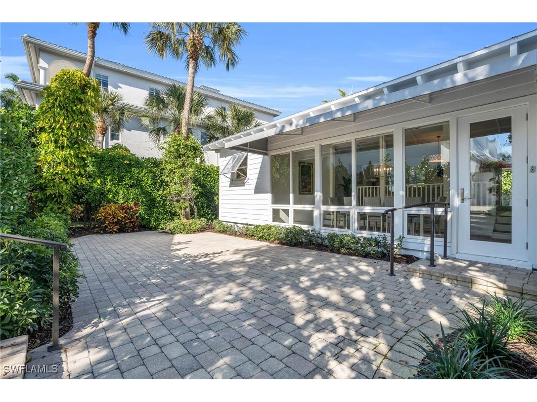 617 Gulf Shore Blvd N Naples FL 34102 226000328 image12