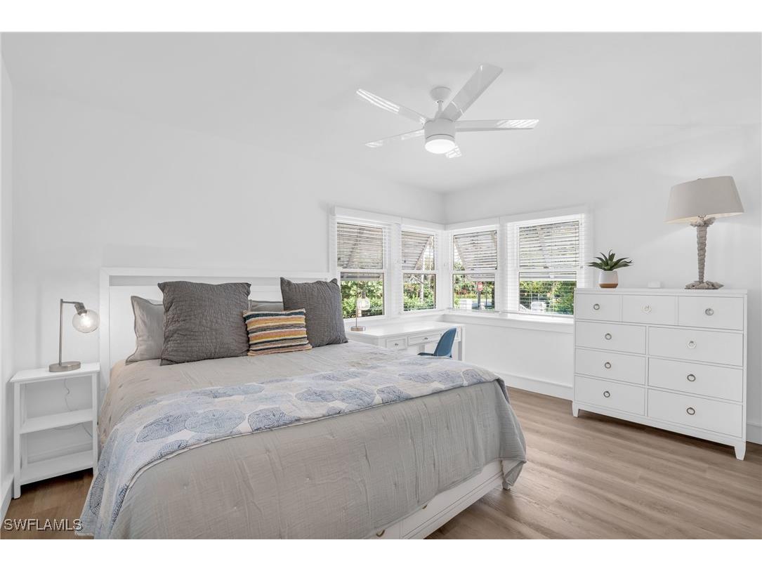 617 Gulf Shore Blvd N Naples FL 34102 226000328 image6