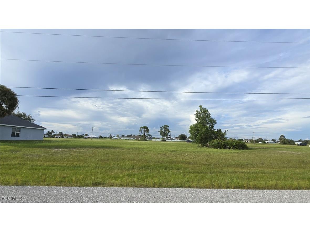 617 NW 15th Terrace Cape Coral FL 33993 2025009229 image3