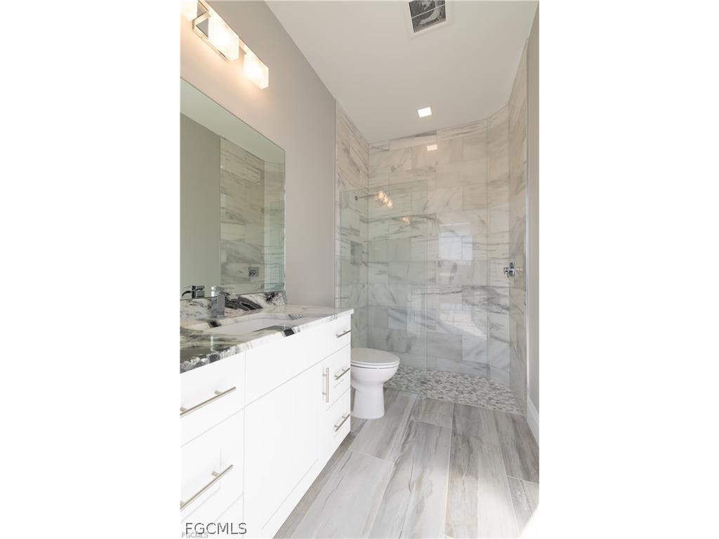 617 NW 39th Avenue Cape Coral FL 33993 2026011417 image27