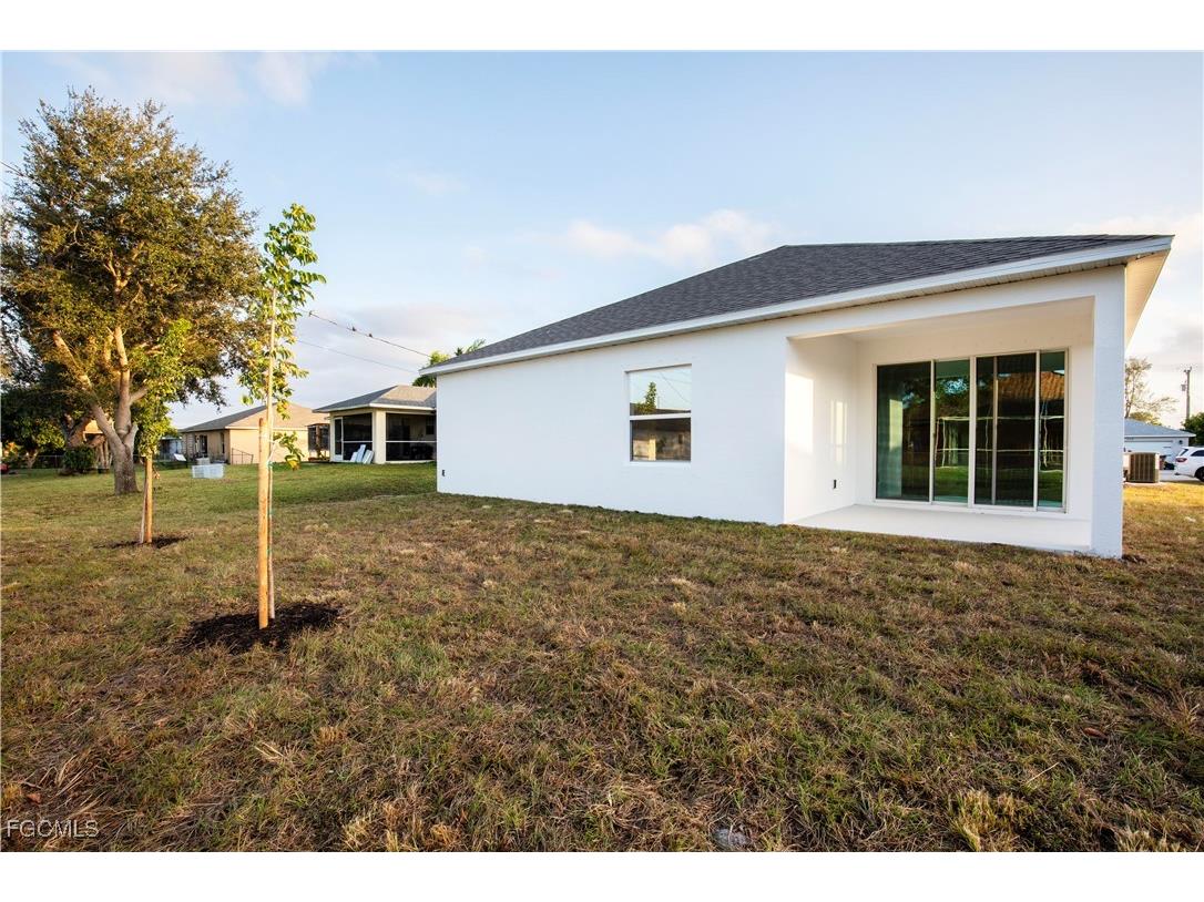 617 SE 3rd Terrace Cape Coral FL 33990 225006987 image11