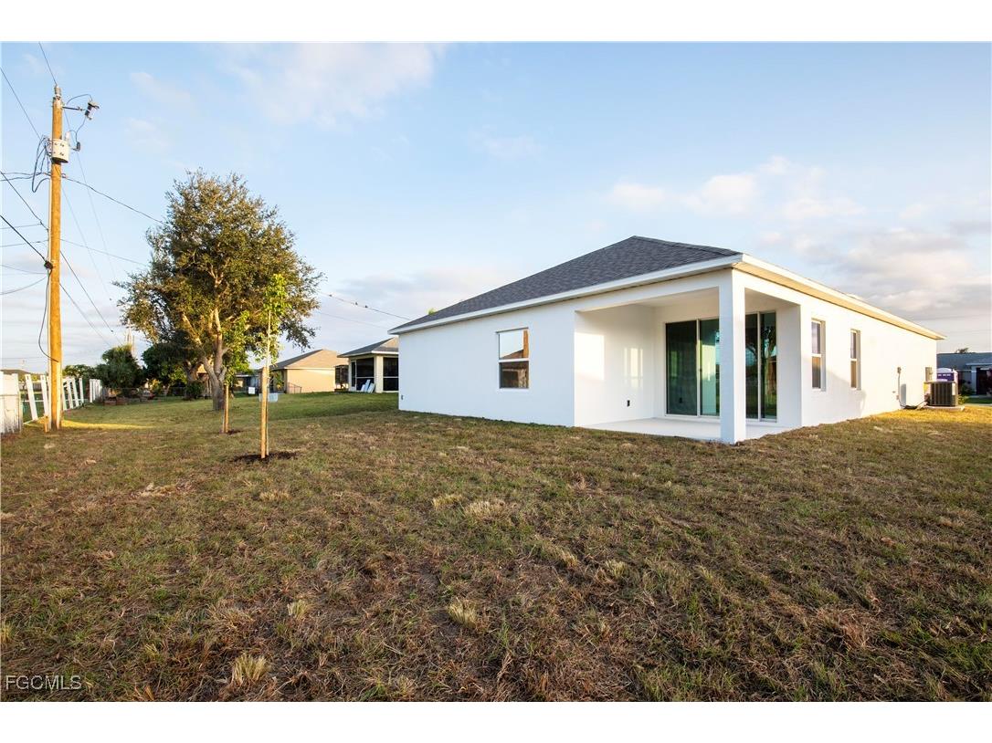 617 SE 3rd Terrace Cape Coral FL 33990 225006987 image18