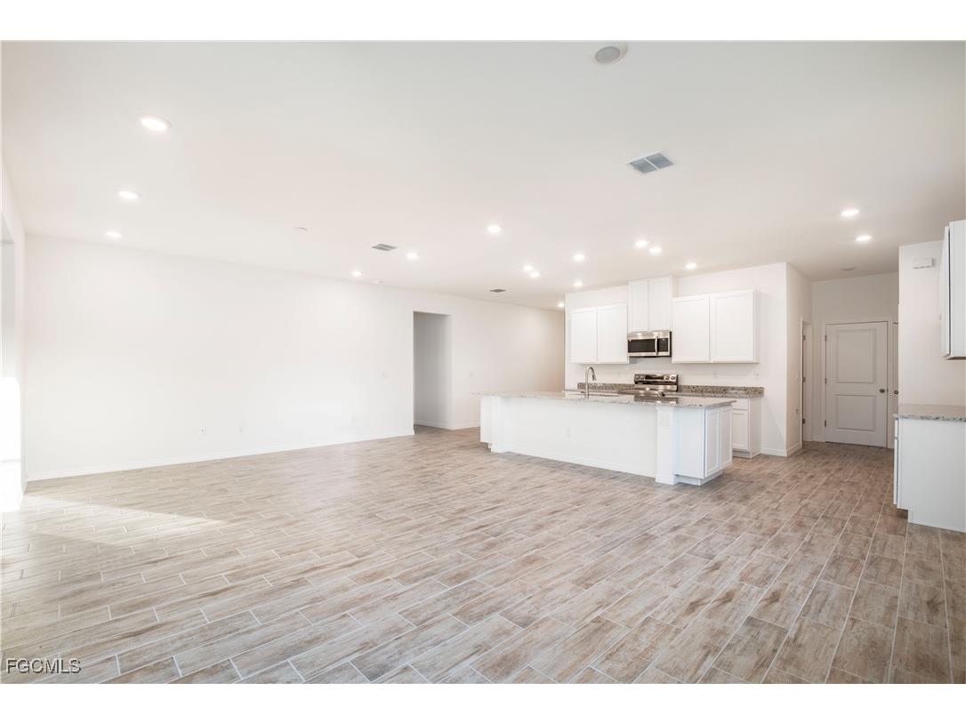 617 SE 3rd Terrace Cape Coral FL 33990 225006987 image6