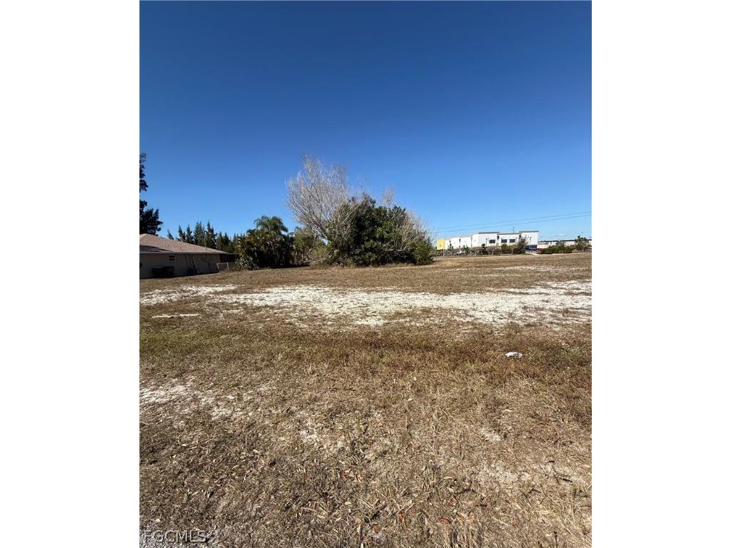 617 SW 3rd Street Cape Coral FL 33991 2026007142 image1