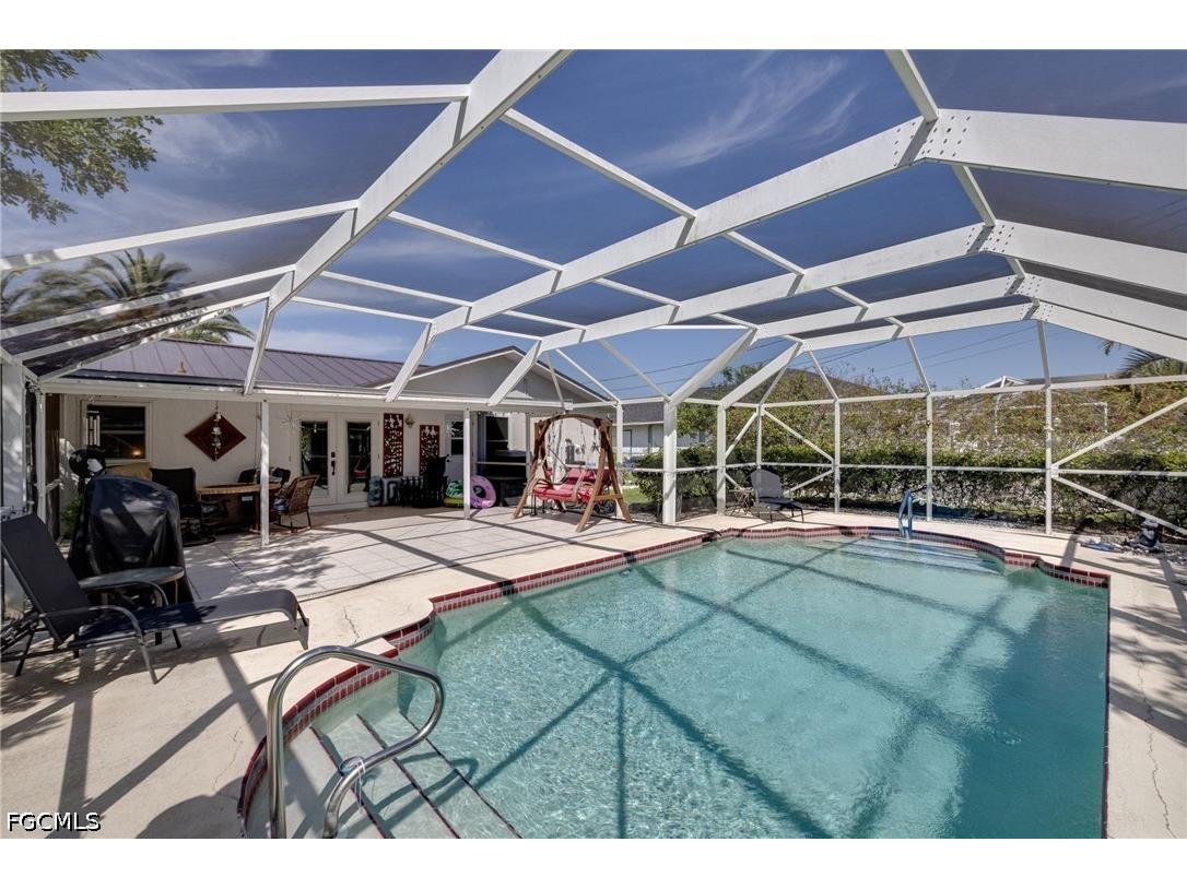 617 SW 9th Avenue Cape Coral FL 33991 2026018416 image5