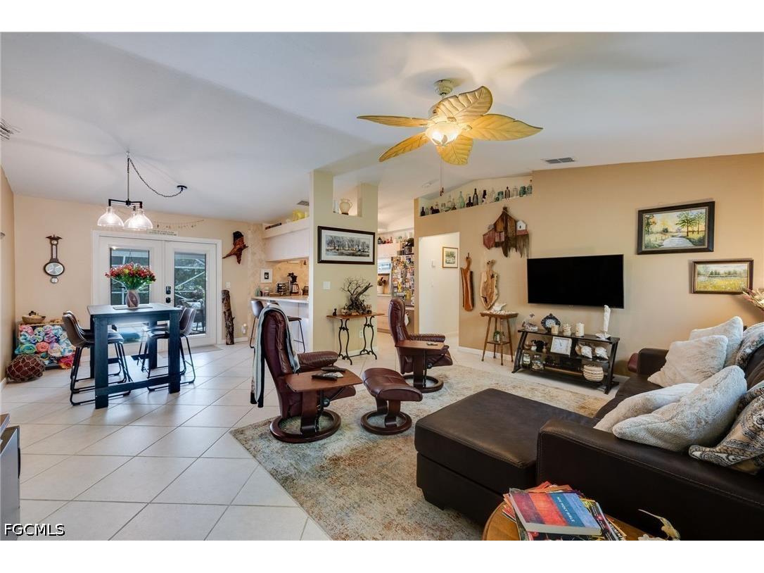 617 SW 9th Avenue Cape Coral FL 33991 2026018416 image8