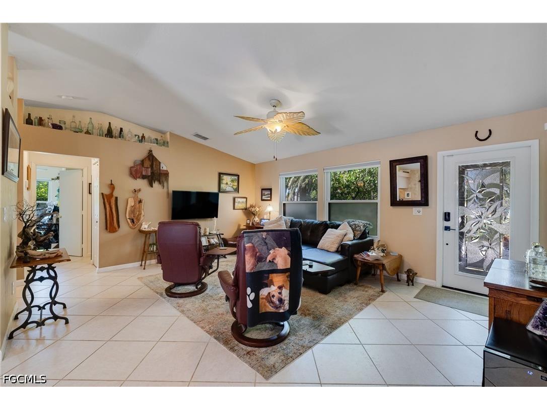 617 SW 9th Avenue Cape Coral FL 33991 2026018416 image9