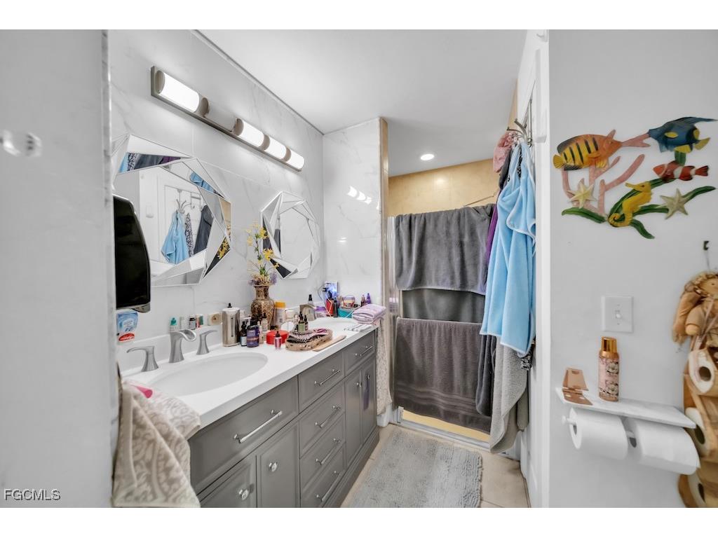 6170 Stringfellow Road Saint James City FL 33956 2025008758 image21