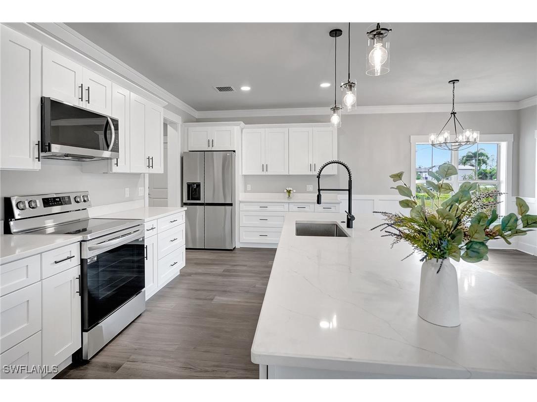 6171 Astoria Avenue Fort Myers FL 33905 225018649 image1