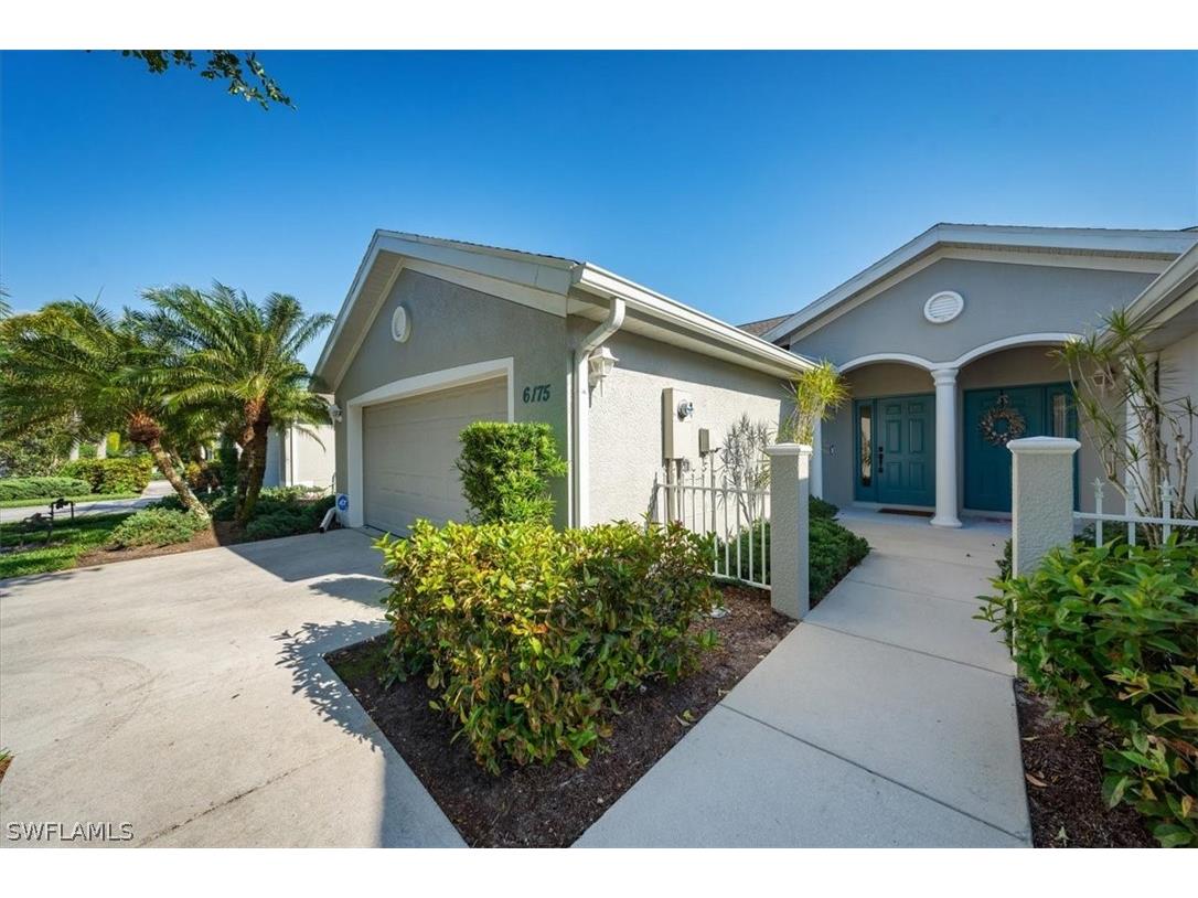 6175 Mandalay Circle #29 Naples FL 34112 224029439 image1
