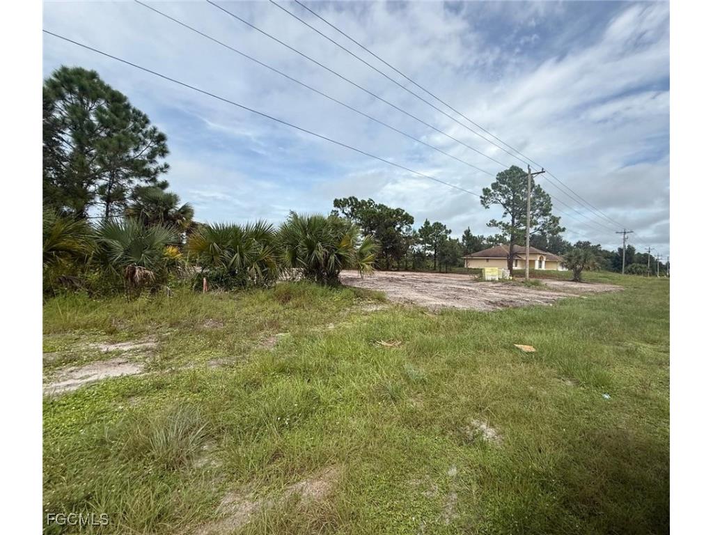 618 Columbus Boulevard Lehigh Acres FL 33974 2025007263 image2