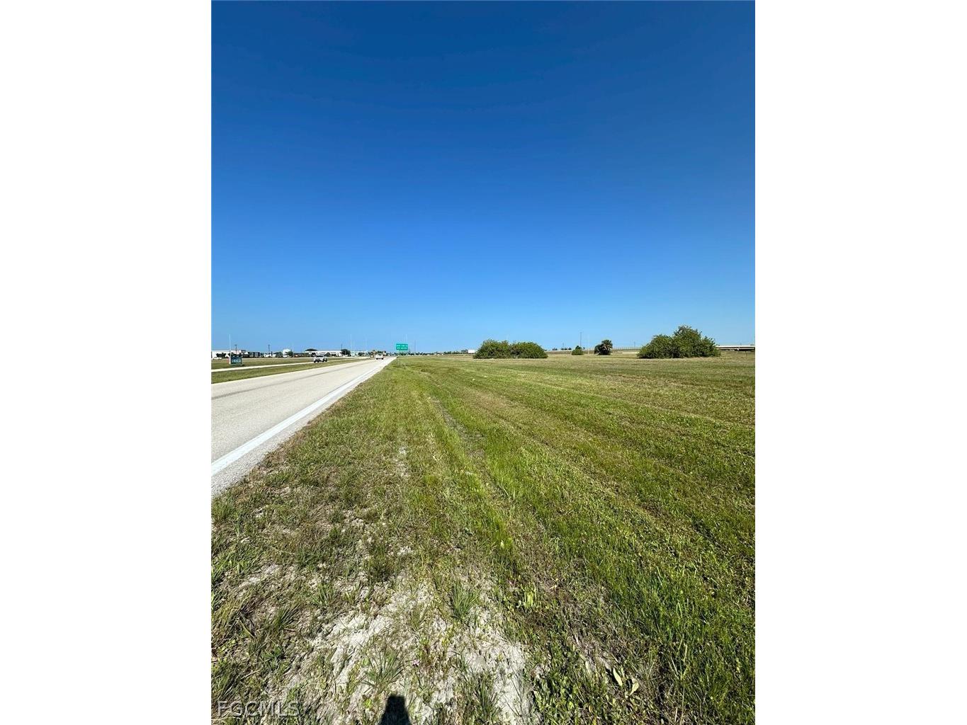 618 El Dorado Boulevard N Cape Coral FL 33993 2026013177 image1