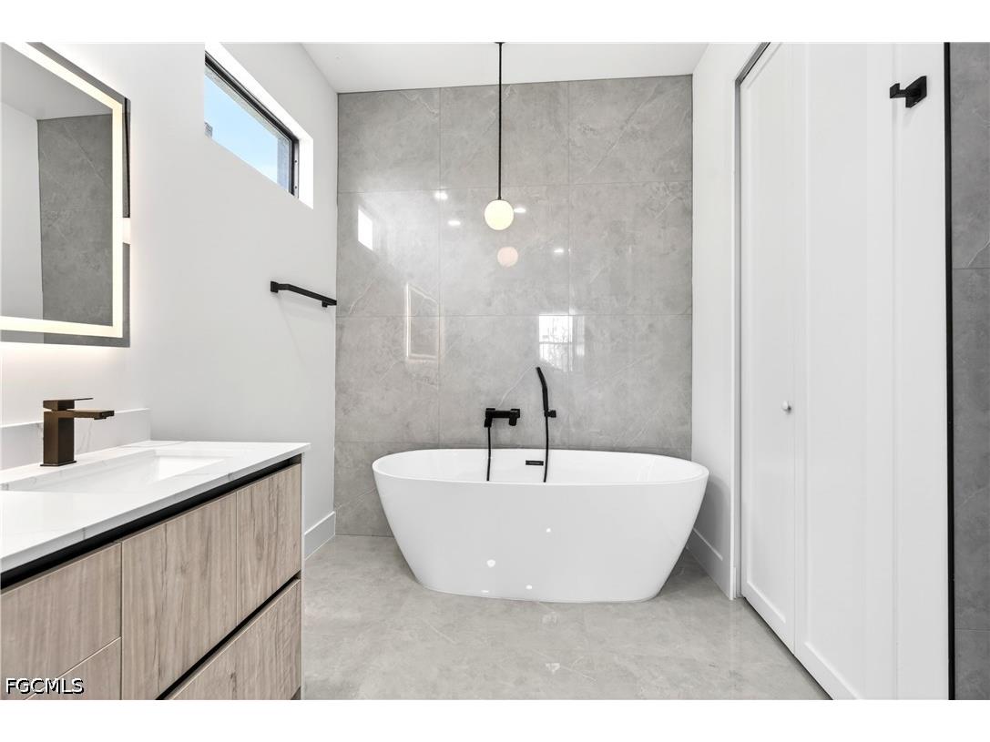 618 NE 12th Street Cape Coral FL 33909 2026025711 image26