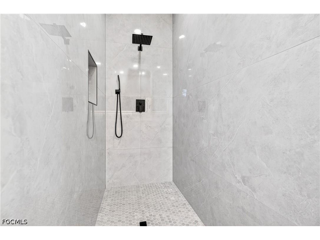 618 NE 12th Street Cape Coral FL 33909 2026025711 image28