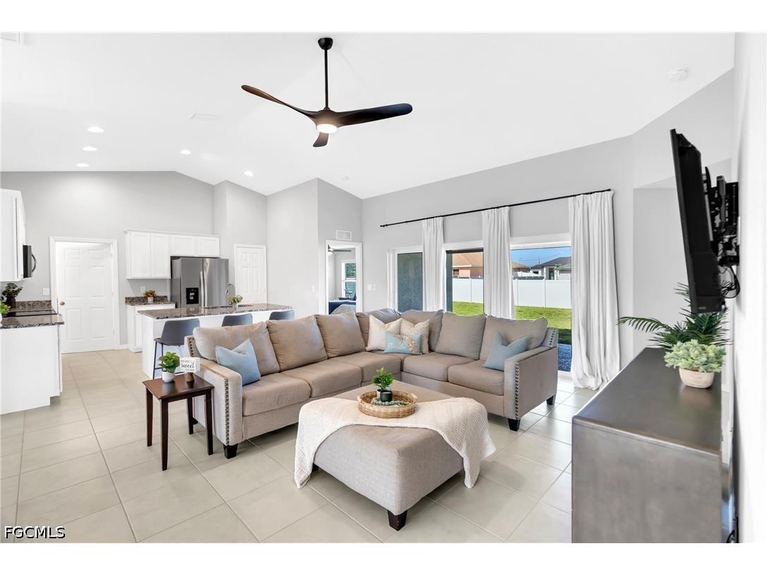 618 NE 2nd Place Cape Coral FL 33909 2026017400 image1