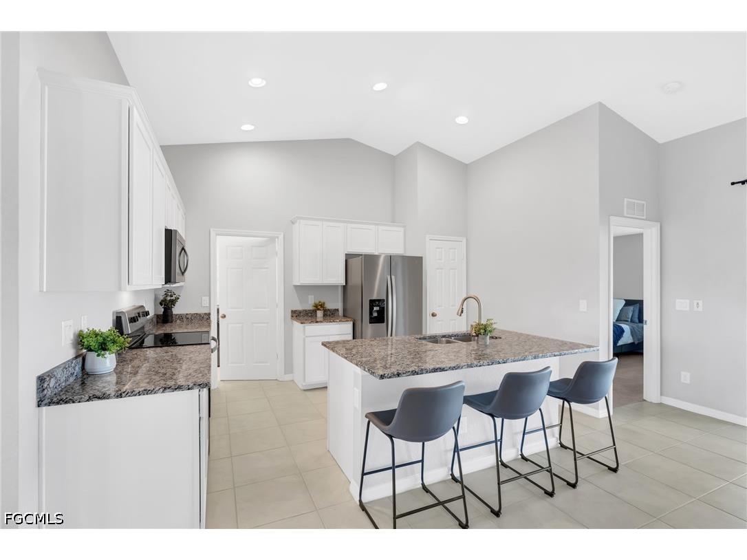 618 NE 2nd Place Cape Coral FL 33909 2026017400 image12
