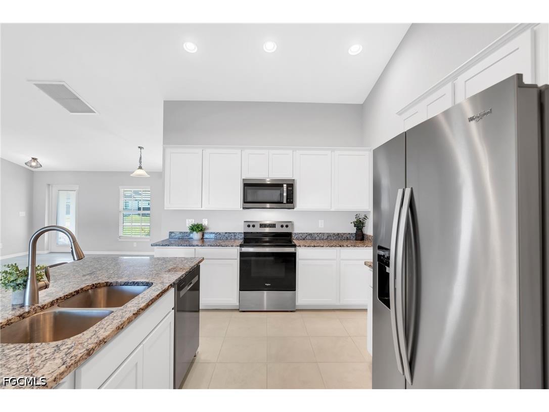 618 NE 2nd Place Cape Coral FL 33909 2026017400 image13