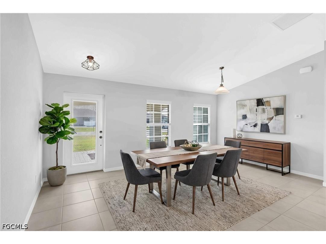 618 NE 2nd Place Cape Coral FL 33909 2026017400 image4