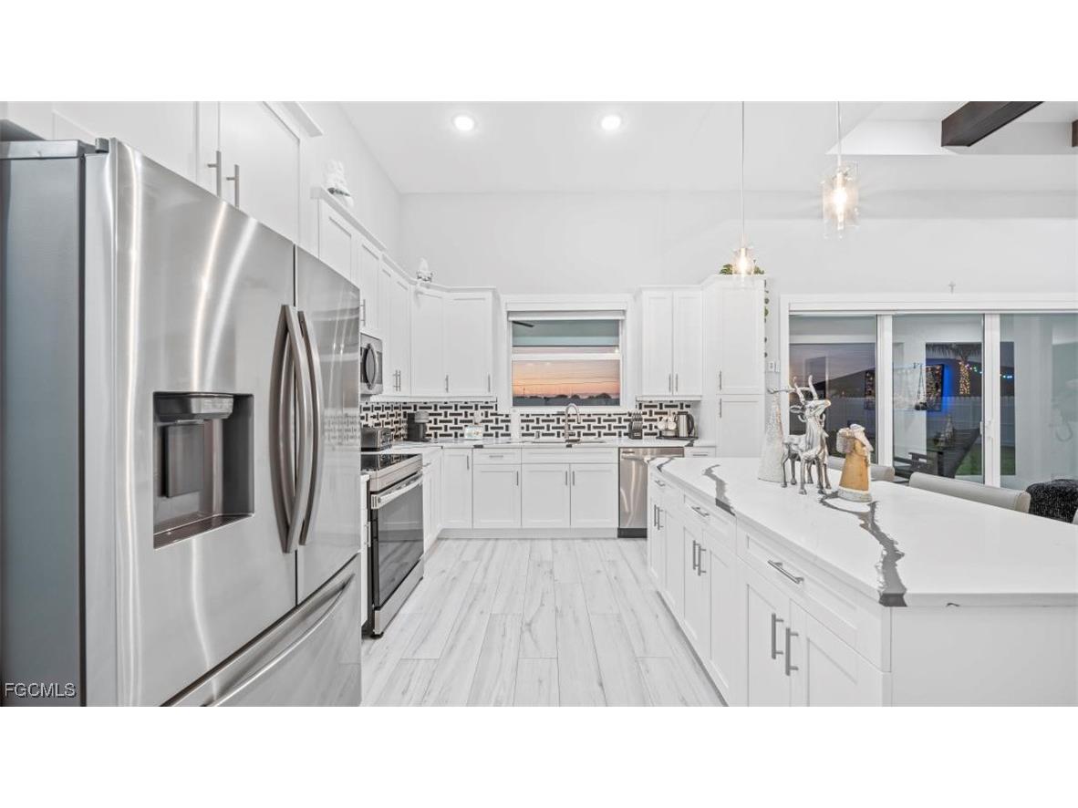 618 NW 7th Place Cape Coral FL 33993 2025023709 image12