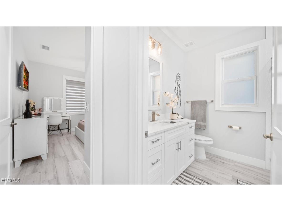 618 NW 7th Place Cape Coral FL 33993 2025023709 image17