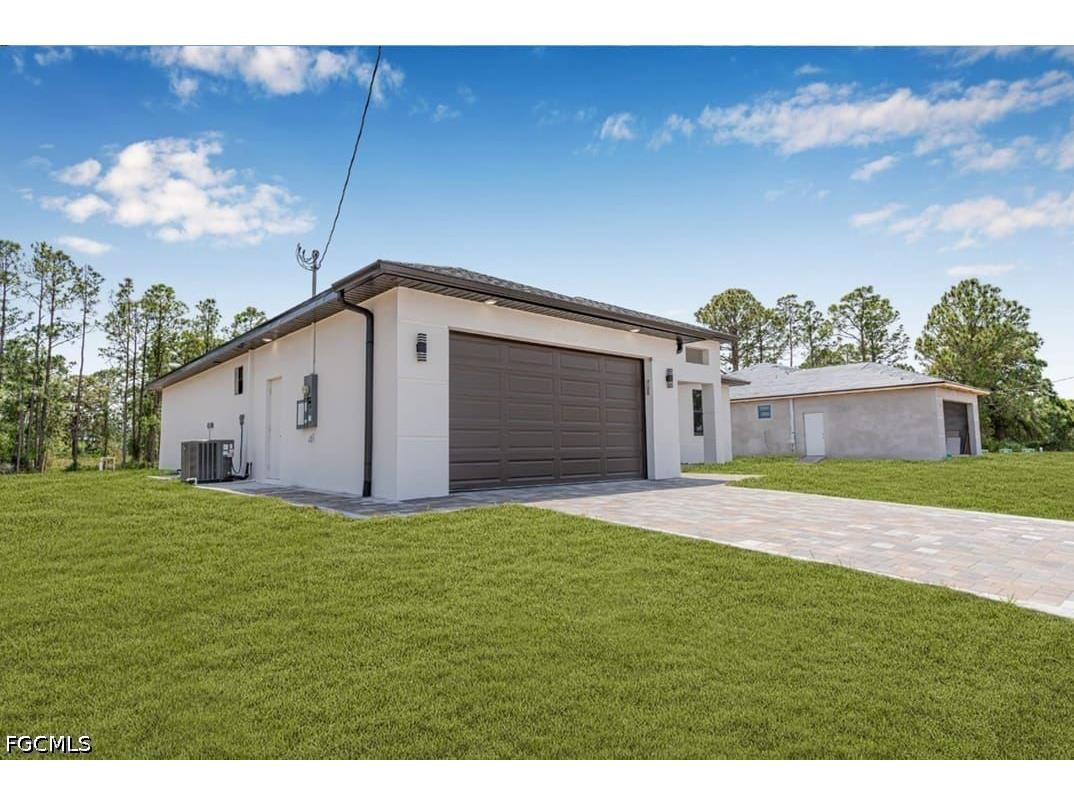618 Raintree Street E Lehigh Acres FL 33974 2026016647 image3
