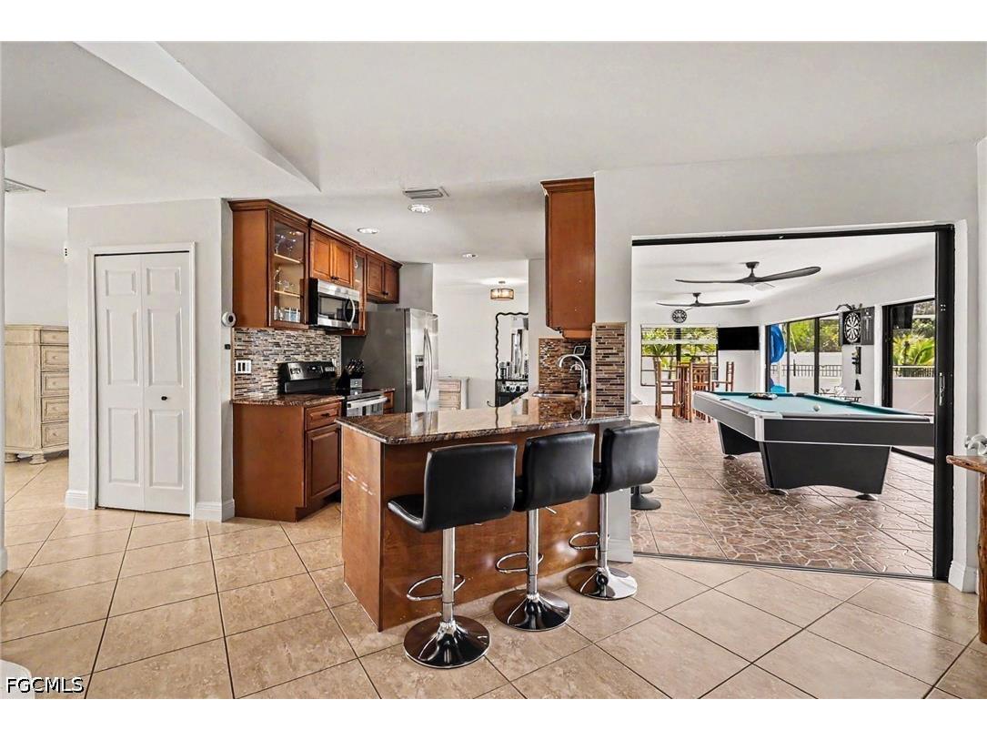 618 SE 11th Place Cape Coral FL 33990 2026024461 image12