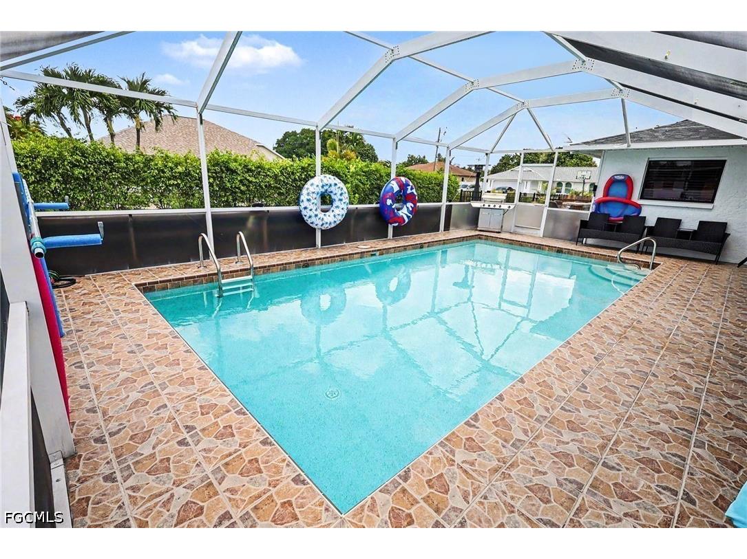 618 SE 11th Place Cape Coral FL 33990 2026024461 image3