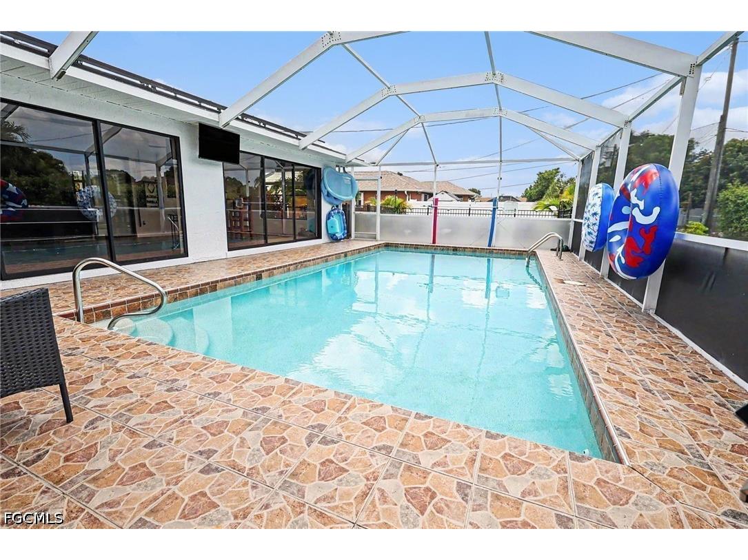 618 SE 11th Place Cape Coral FL 33990 2026024461 image4