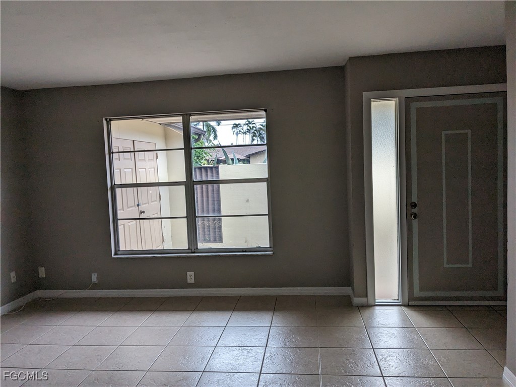 6180 Principia Drive #4 OR D Fort Myers FL 33919 2025026074 image2