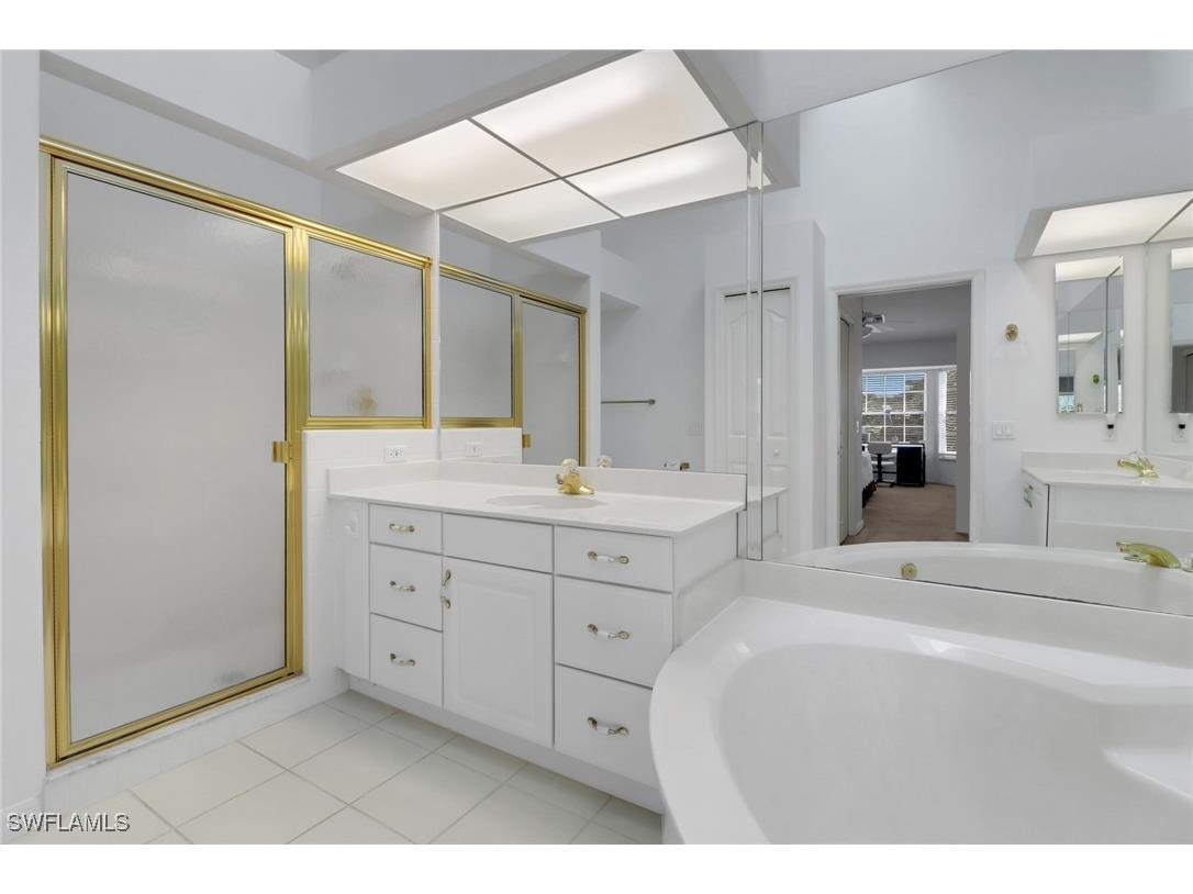 6180 Reserve Circle #203 Naples FL 34119 225068201 image14