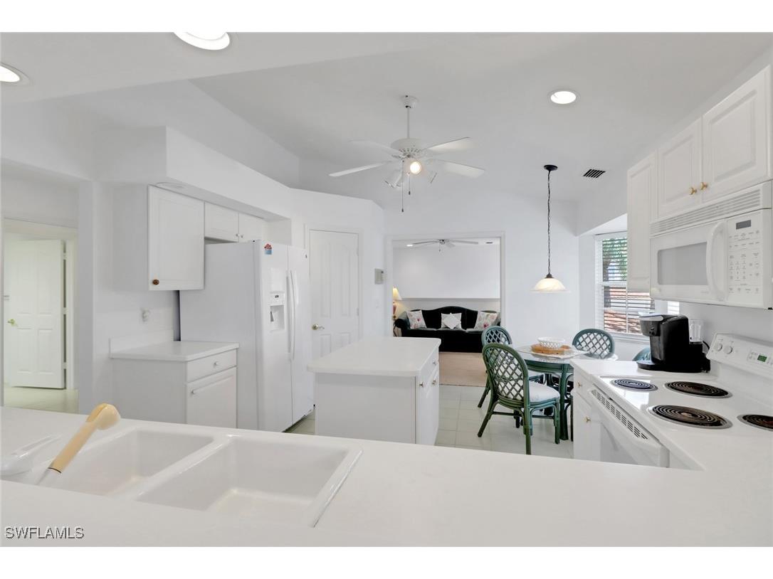 6180 Reserve Circle #203 Naples FL 34119 225068201 image6